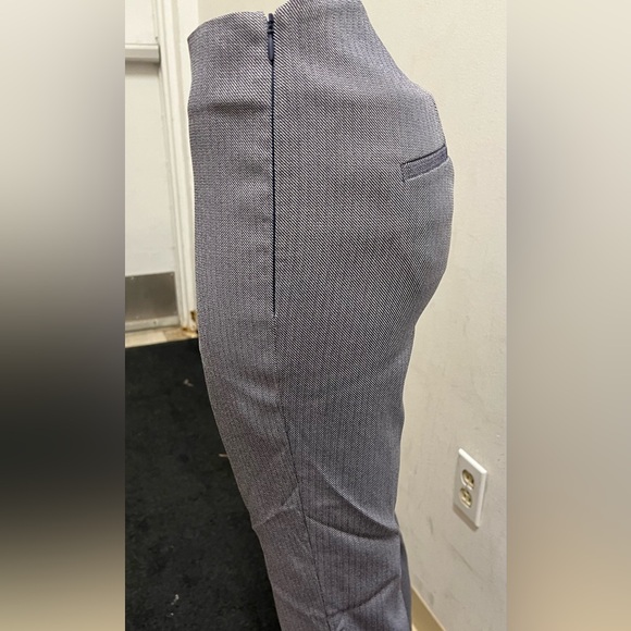 WHBM SLIM ANKLE SIDE ZIP DRESS PANTS, size 4 - Picture 3 of 5